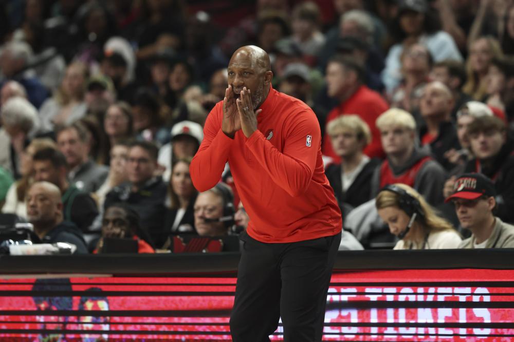 18球，巴萨是欧冠当中收获对手乌龙第二多的球队