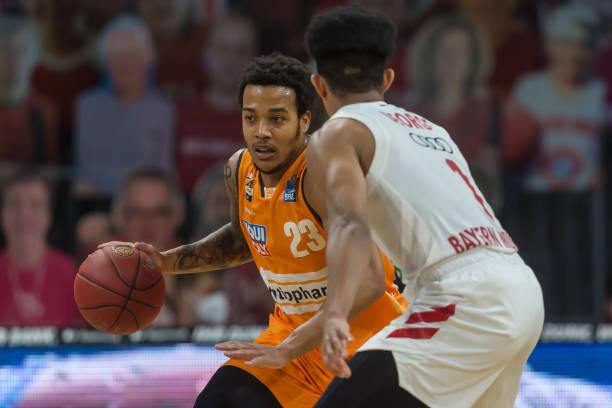 [中超]泽卡横传门前 卡扎伊什维利包抄推射破门